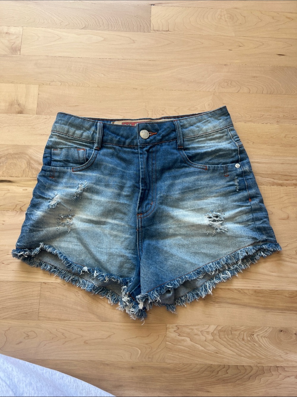 Blue Distressed high rise Denim Shorts with Frayed Hem